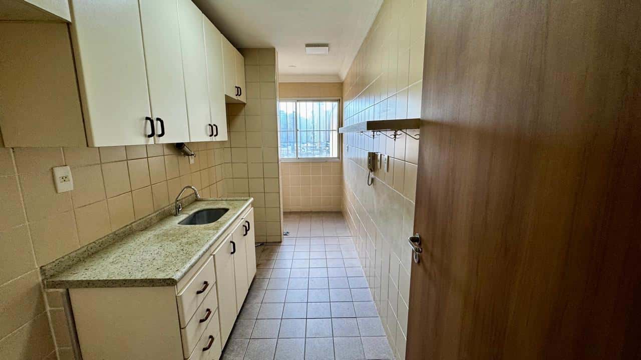 APARTAMENTO 2 QUARTOS NO BUENO ,  Próximo ao Vaca Brava