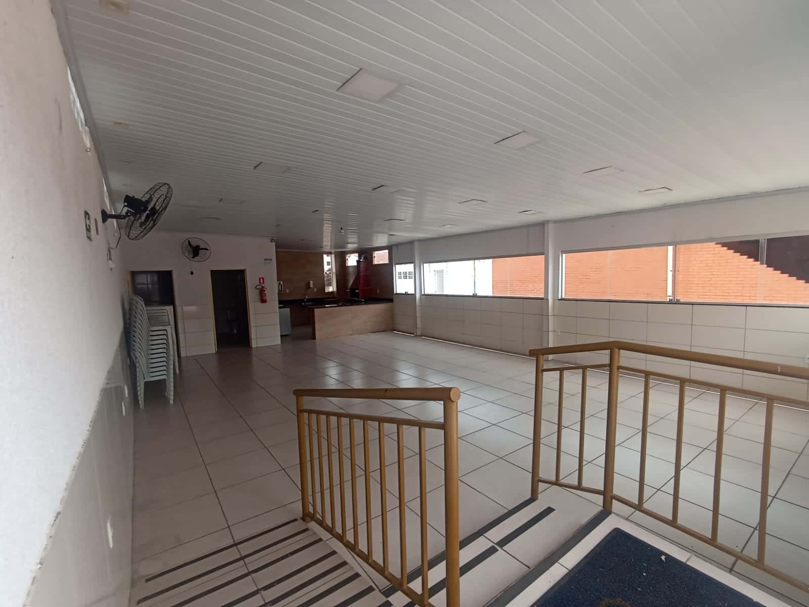 Casa mobiliada, 2 quartos, sendo 1 suíte condomínio Jardim Novo Mundo