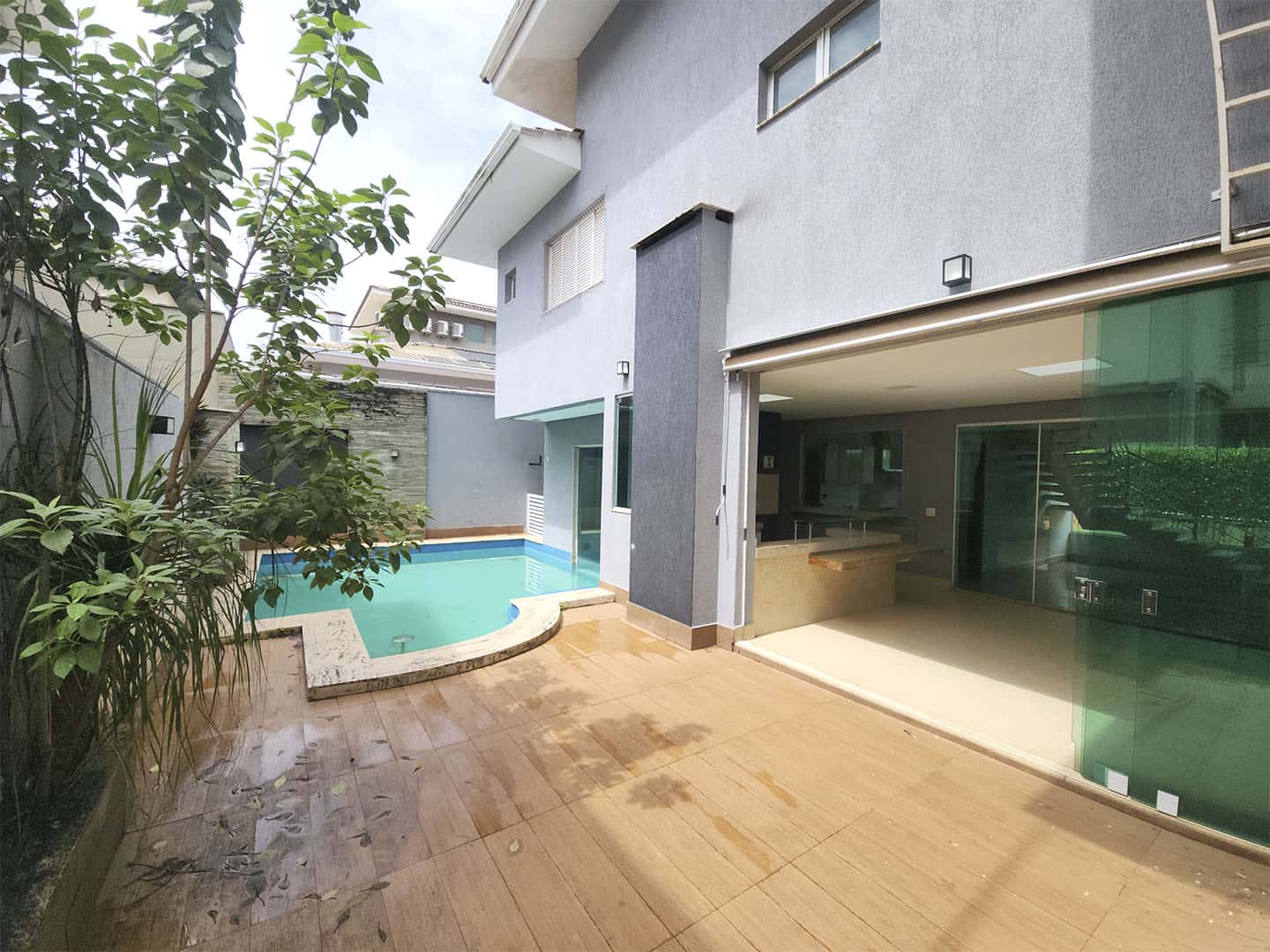 CASA CONDOMÍNIO JARDINS DE MADRI - 537M²