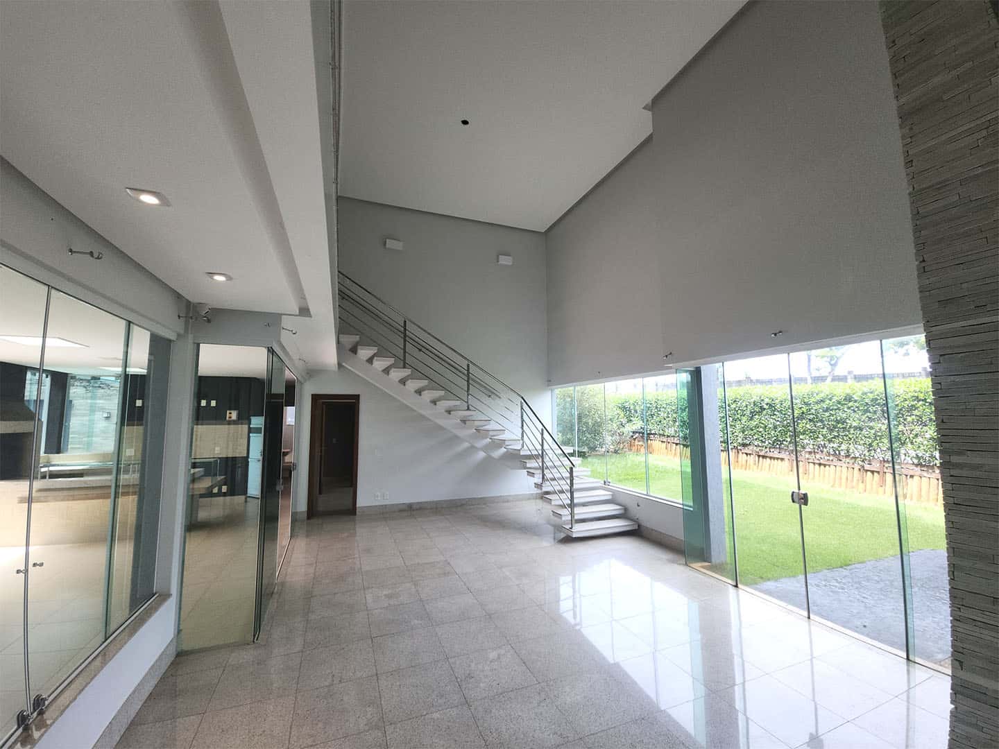 CASA CONDOMÍNIO JARDINS DE MADRI - 537M²