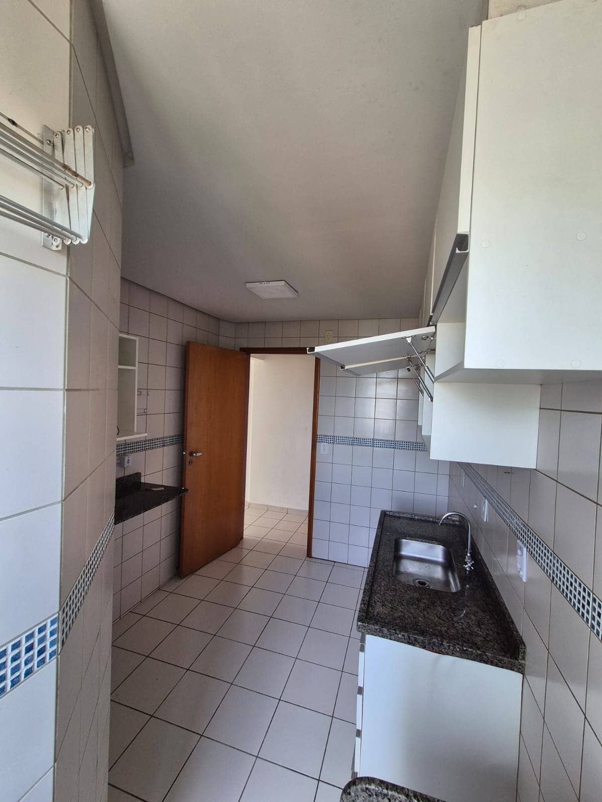 APARTAMENTO 2 QUARTOS REFORMADO A 2OO MENTRO DA AV. RIO VERDE