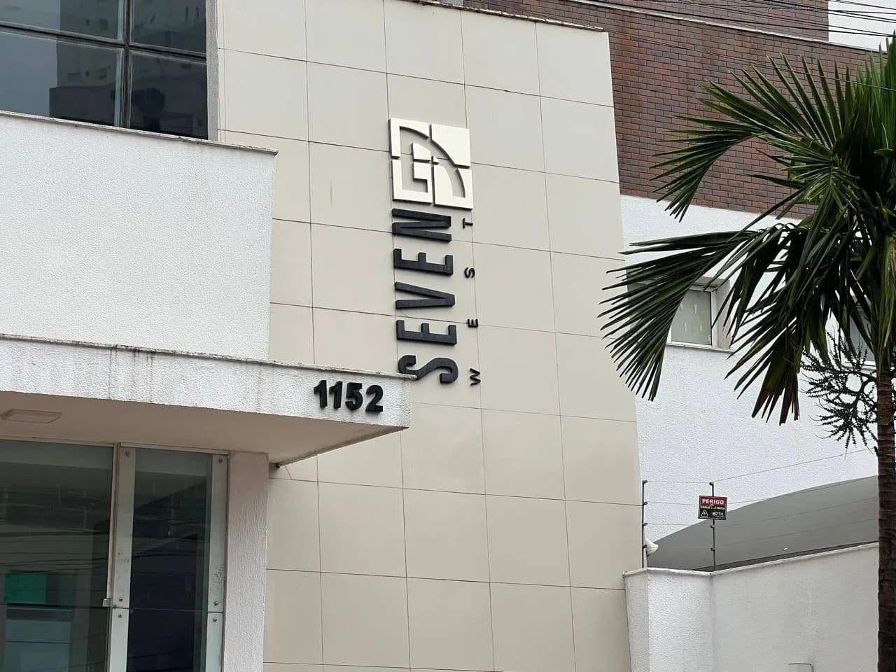 APARTAMENTO - ÁREA 73m² - 2 QUARTOS (1 SUÍTE) - SEVEN WEST - SETOR OESTE - GOIÂNIA/GO