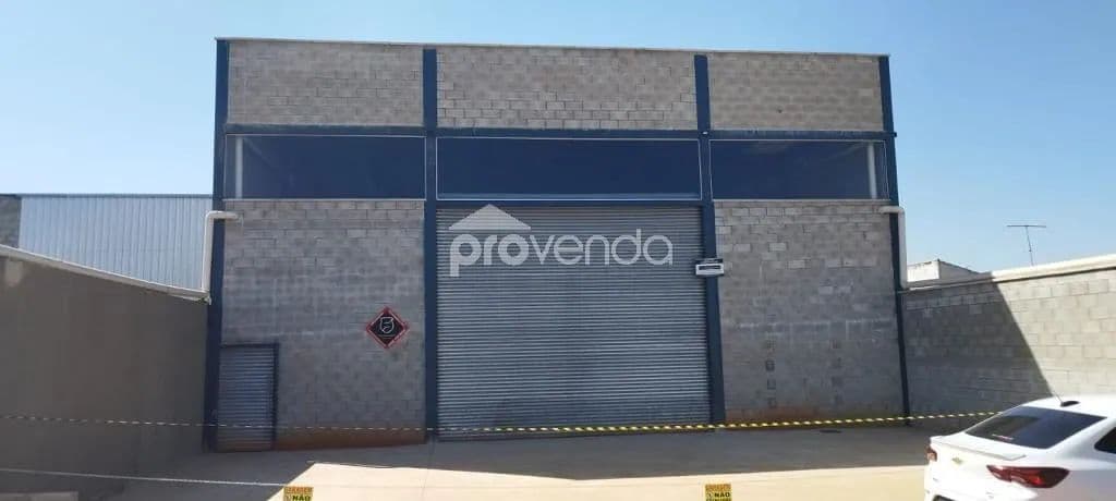 GALPÃO COMERCIAL - 300 METROS DA BR-153 - 986 m²