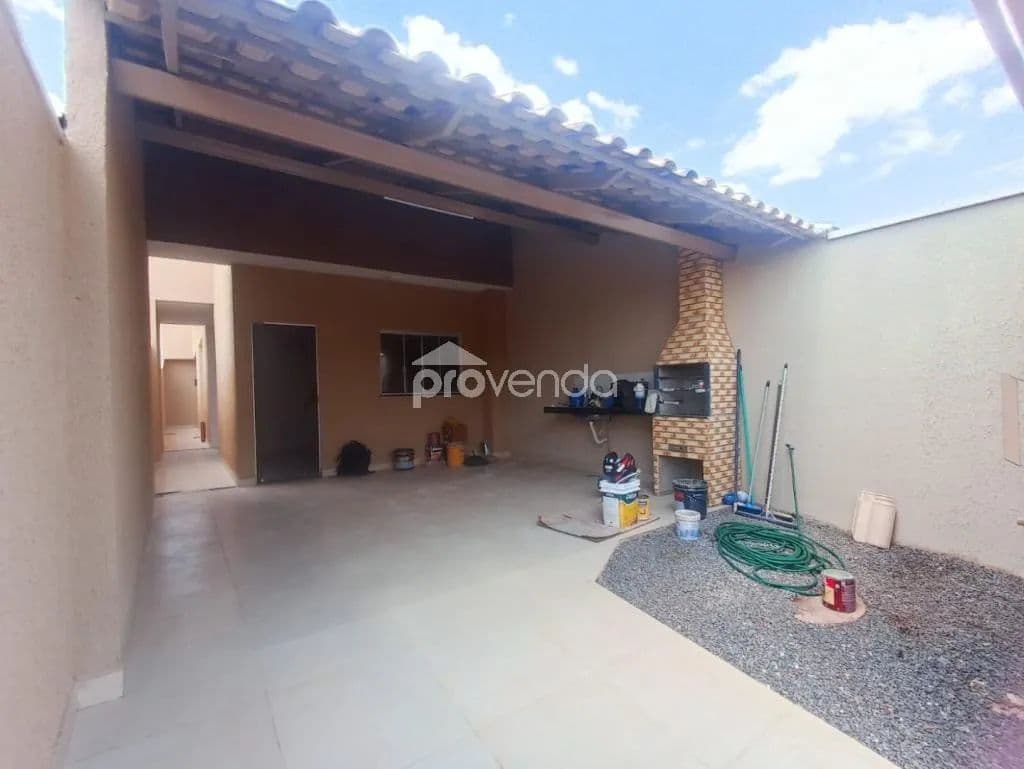 CASA 03 QUARTOS, 1 SUITE, 97m² - JARDIM SCALA - TRINDADE GO