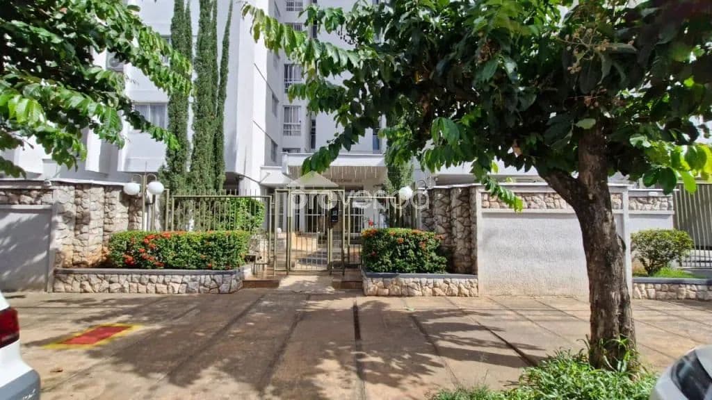 APARTAMENTO DE 02 QUARTOS, SETOR BUENO.