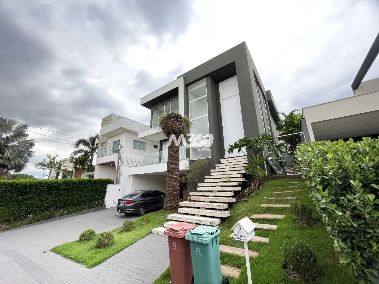 Condomínio do Lago - Sobrado à venda - 4 suítes - 390 m2