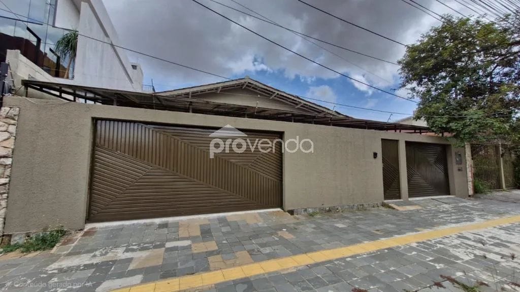 CASA COMERCIAL 241M², SETOR AEROPORTO.