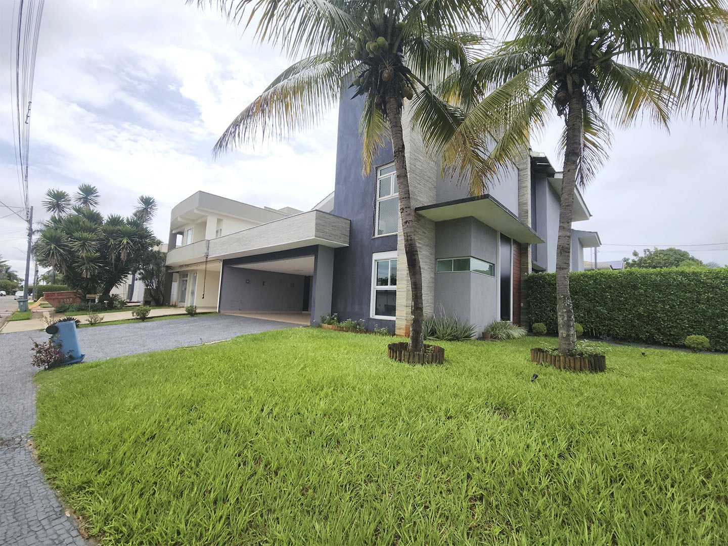 CASA CONDOMÍNIO JARDINS DE MADRI - 537M²