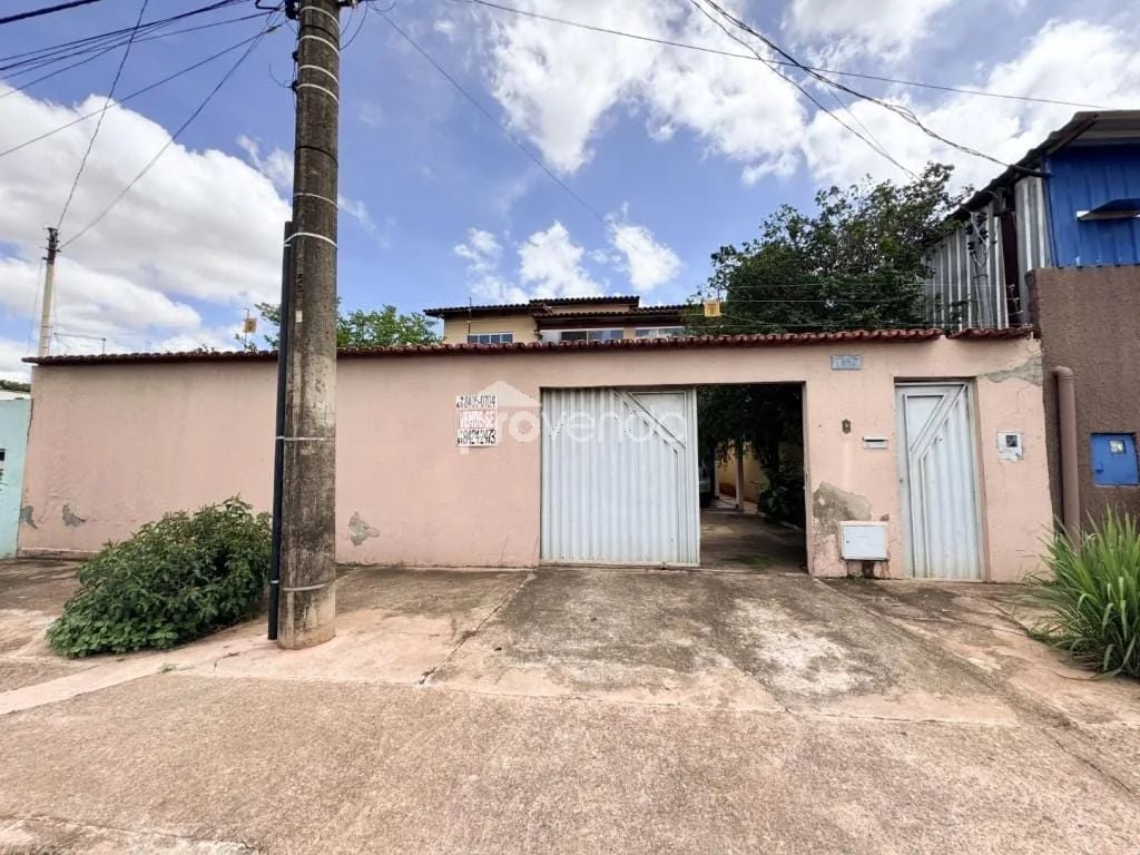 CASA TÉRREA - 5 QUARTOS (3 SUÍTES) - ÁREA 265m² - PARQUE TRINDADE I - APARECIDADE DE GOIÂNIA/GO