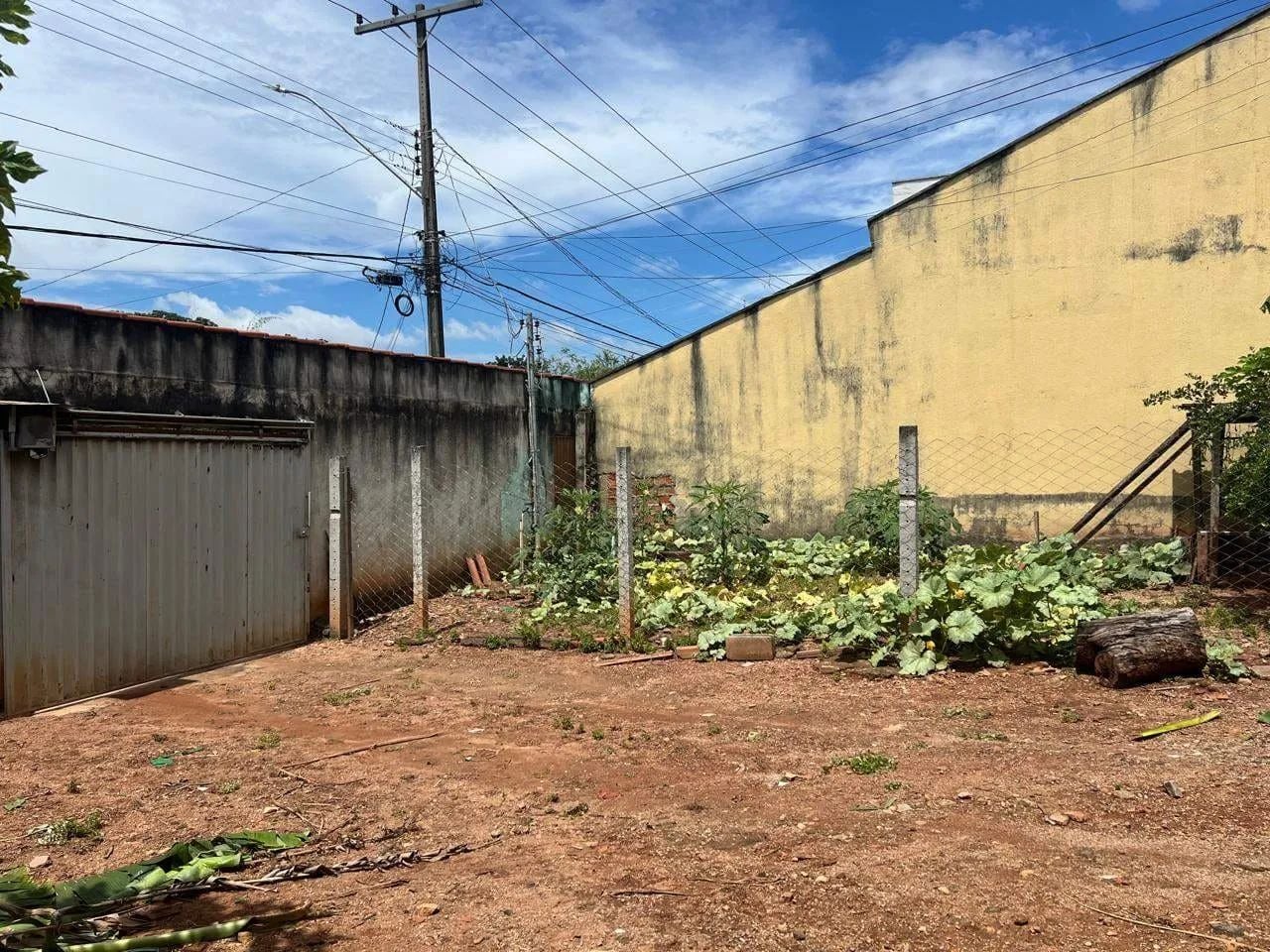 SOBRADO - ÁREA 144m² - VILA BANDEIRANTE - GOIÂNIA/GO