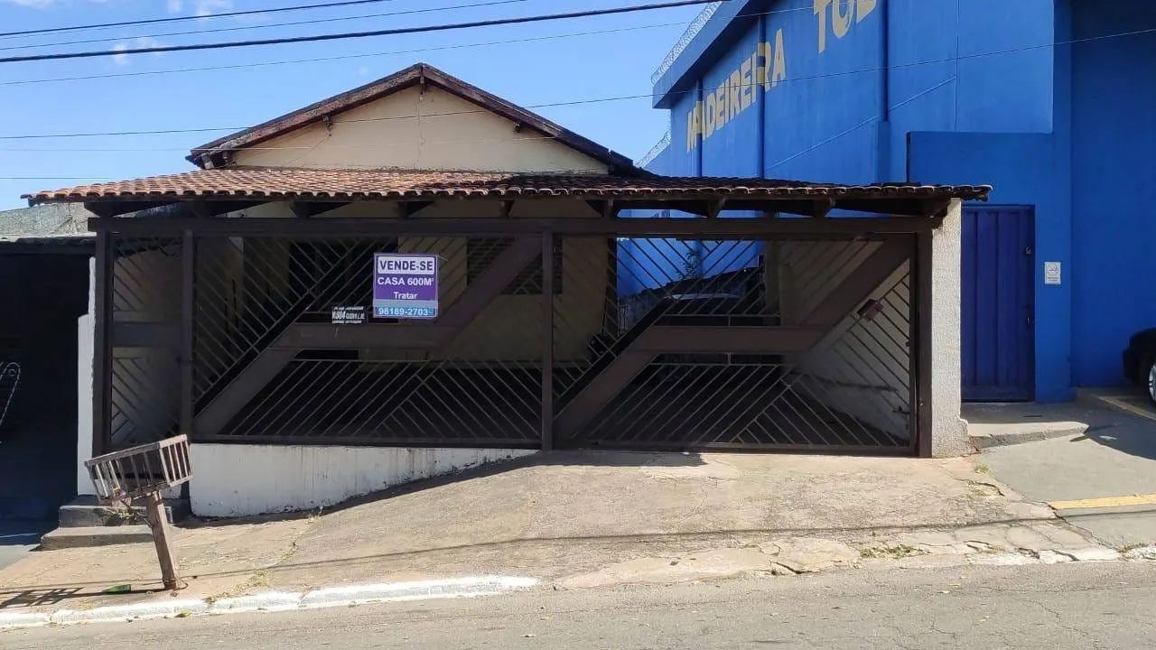 LOTE COM BACARRÃO - ÁREA 600m² - SETOR CAMPINAS - GOIÂNIA/GO