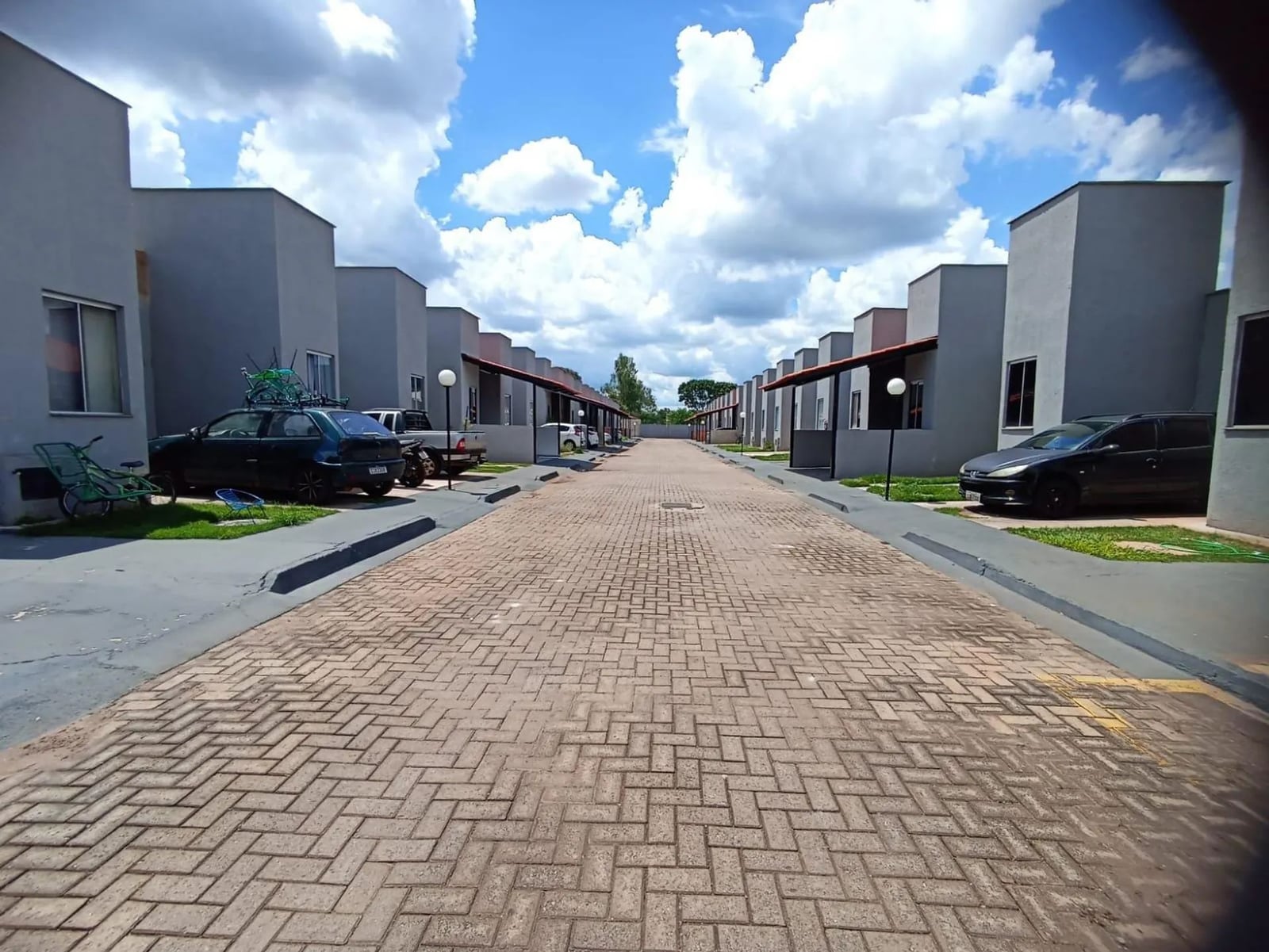 CASA - ÁREA 104m² - 2 QUARTOS (1 SUÍTE) - RESIDENCIAL VILLA IMPÉRIO - GOIÂNIA/GOSETOR MANSÕES PARA